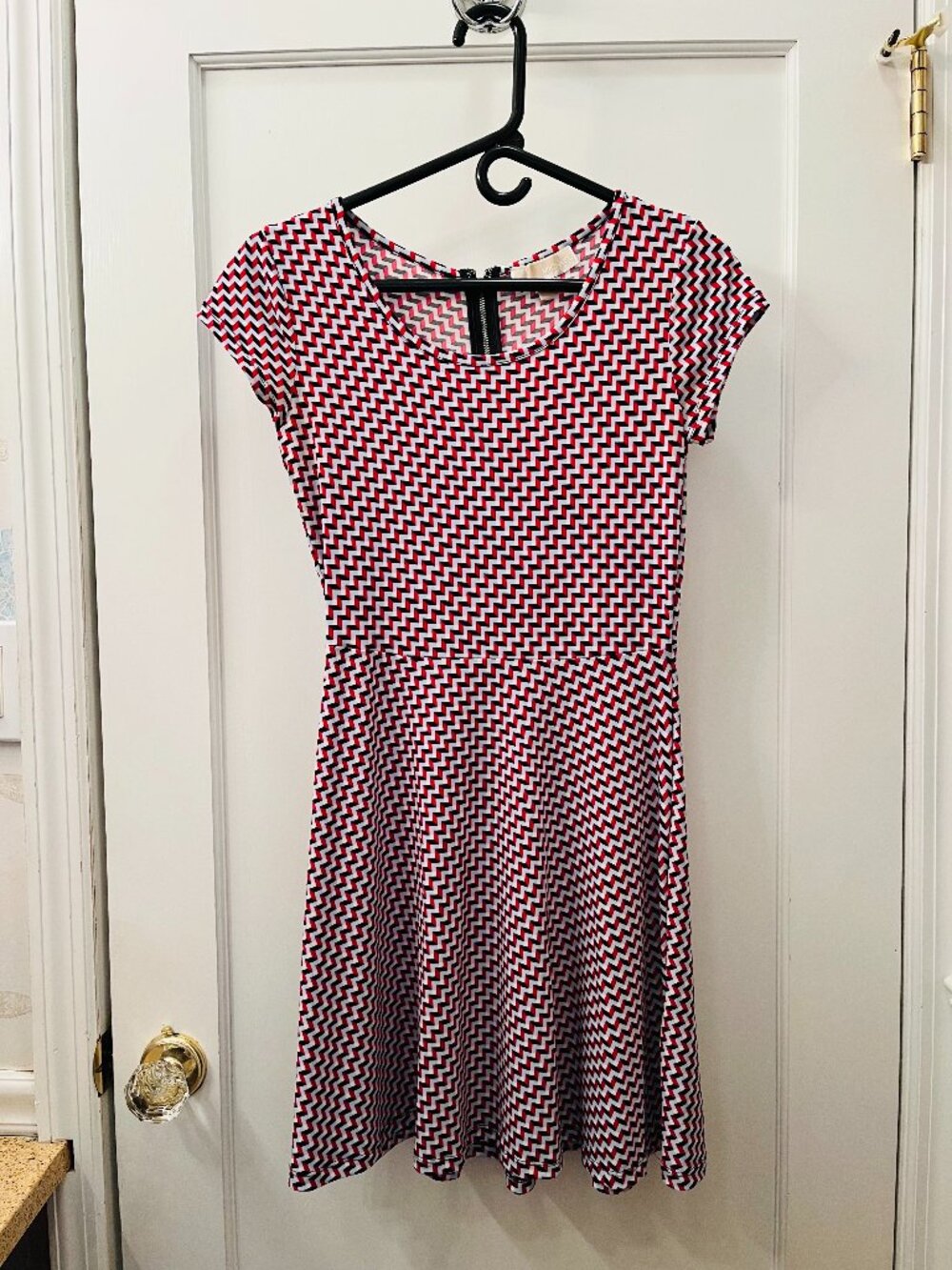 Michael Kors dress, xsmall, short sleeve, knee length, red/white/black - chevron